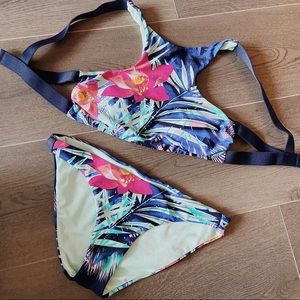 Xhilaration Bikini Halter Bathing Suit